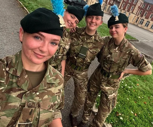 Queen's UOTC cadets